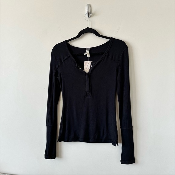 Nwt-free People Ribbed Black Ling Sleeve Henley (Size: Medium) - Picture 4 of 9